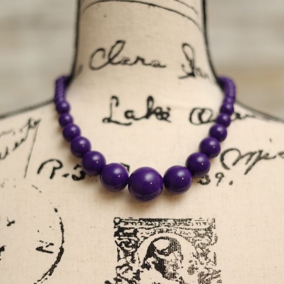 Bead necklace and earrings PURPLE! - Picture 6 of 7